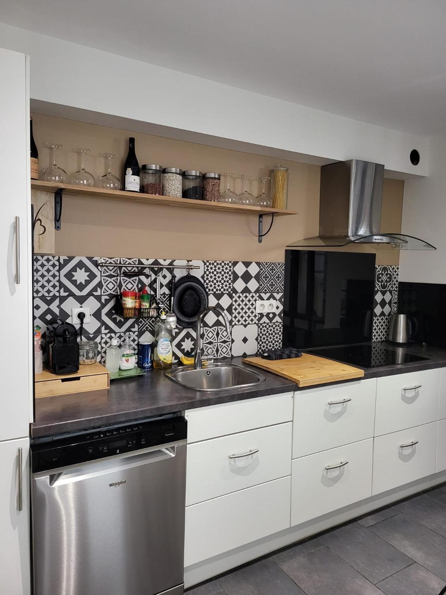Le Patio - Appartement Calme - Hyper Centre بو المظهر الخارجي الصورة